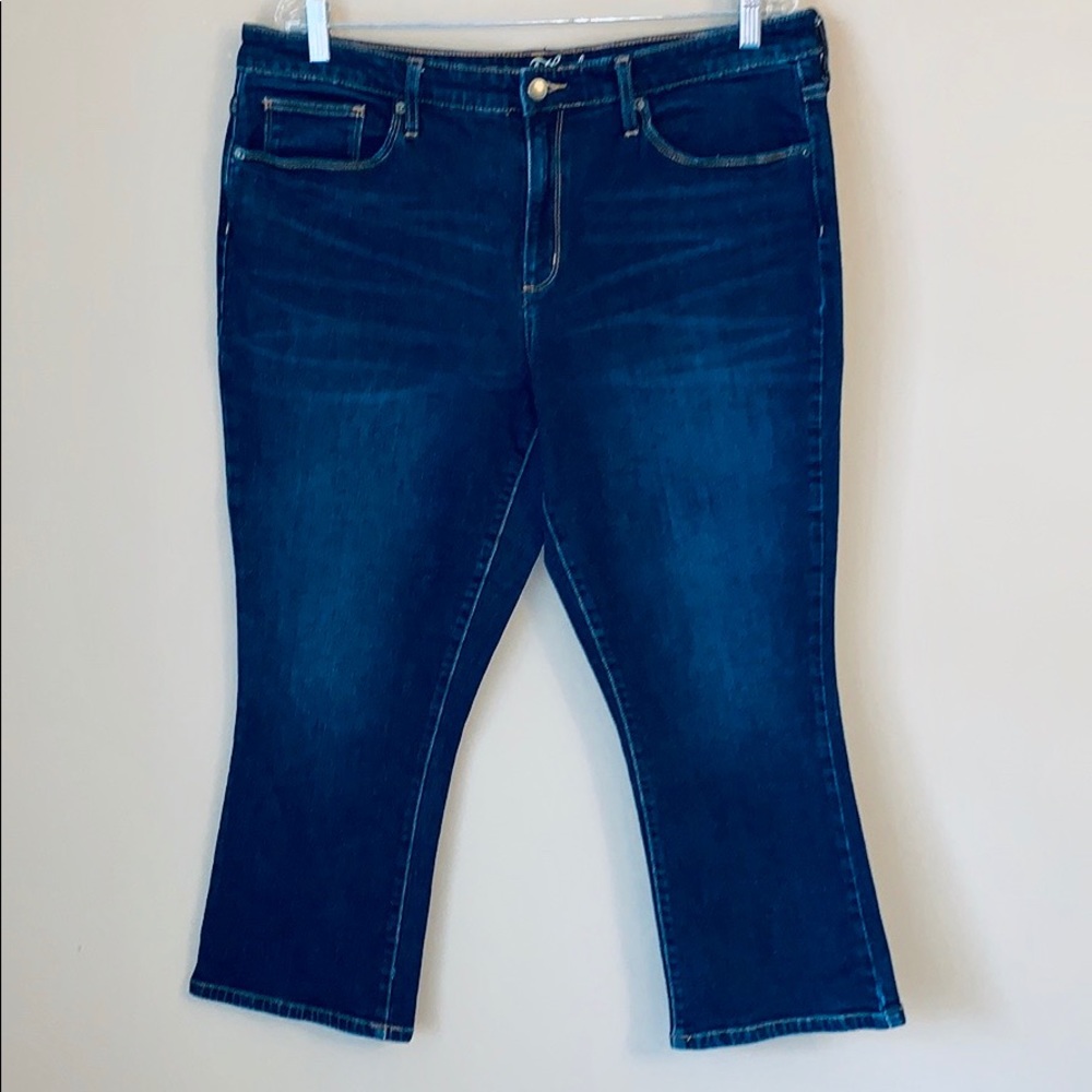 ❤️ High Rise Kick Boot Crops - Picture 2 of 6